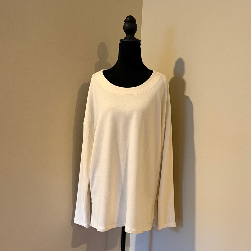 Banana Republic Cream Long Sleeve Tee